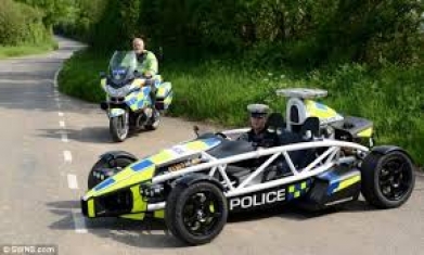 Авто паркът на полицията в Дубай